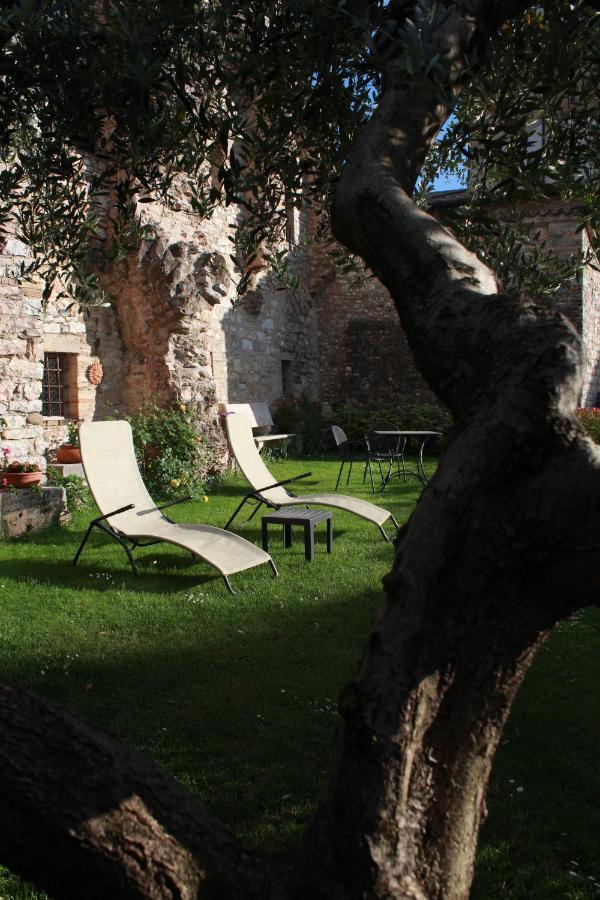 Il Turrione Apartment Assisi Luaran gambar