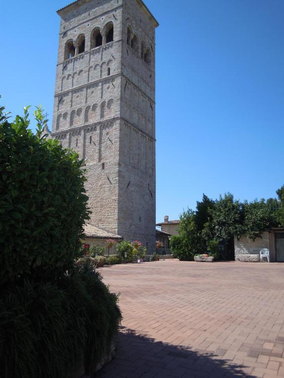 Il Turrione Apartment Assisi Luaran gambar
