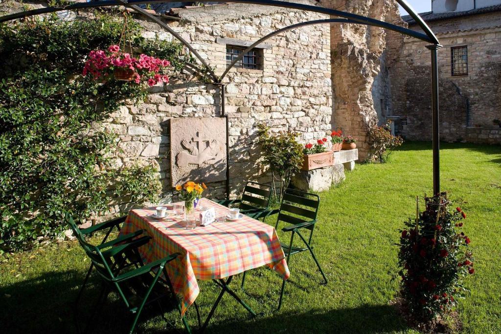 Il Turrione Apartment Assisi Luaran gambar