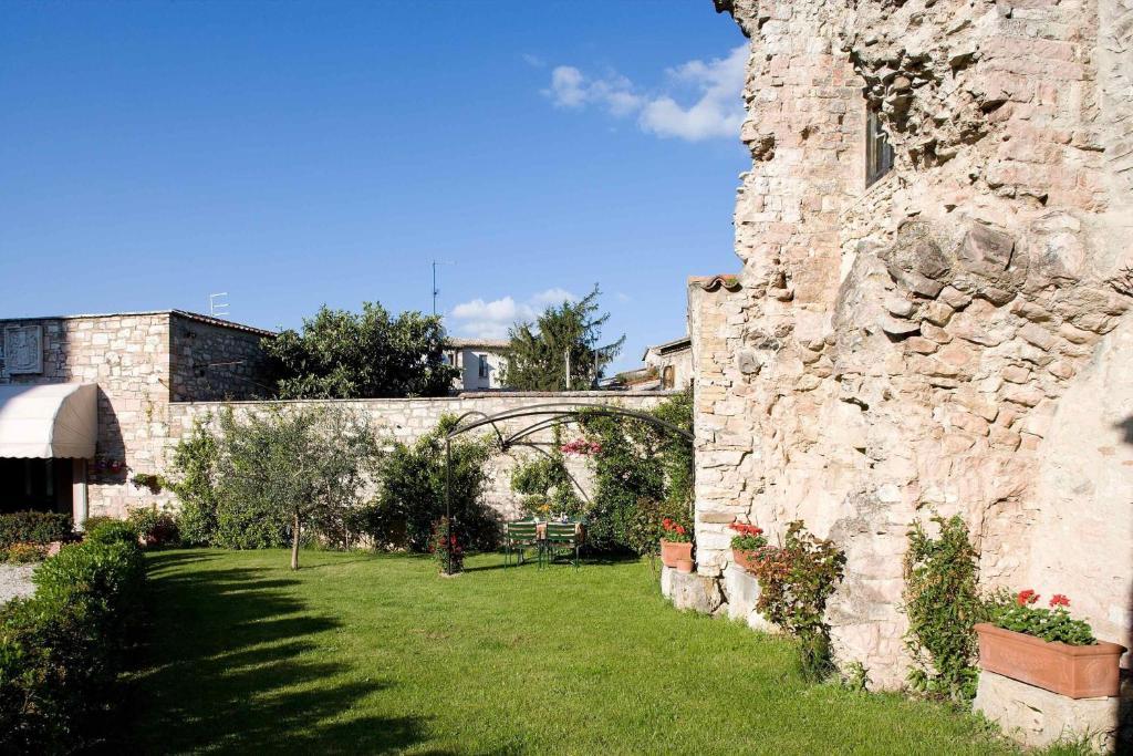Il Turrione Apartment Assisi Luaran gambar