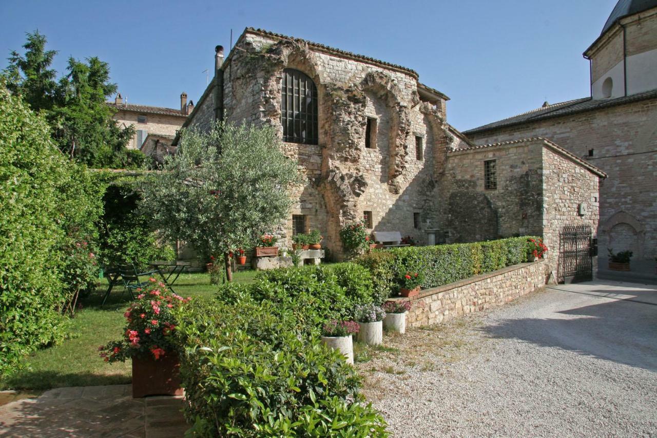 Il Turrione Apartment Assisi Luaran gambar